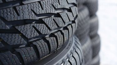 在英国道路上估计超过1800万次非法轮胎