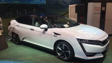 本田清澈燃料电池首次亮相2015年东京电机展