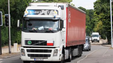 外国卡车司机在HGV征收前两年收取96万英镑