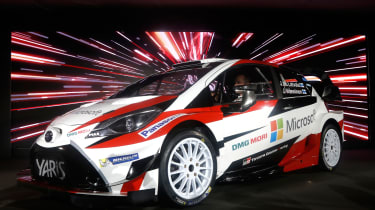 2017季节的新丰田Yaris WRC汽车爆炸