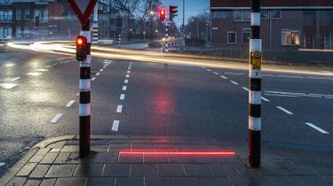 新的红绿灯技术帮助智能手机用户过马路