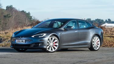 新的Tesla模型S和Model x 100d添加额外的范围到阵容