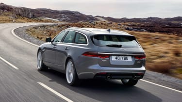 新的Jaguar XF SportBrake：EXEC ESTATE的照片，规格和价格