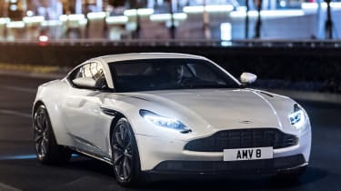 Aston Martin DB11 V8透露了503BMPAMG动力总成