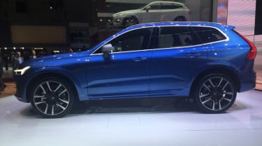 新沃尔沃XC60 SUV：价格，规格，图片和视频