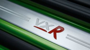 VAUXHALL VXR品牌与Hybrid Tech帮助一起生活