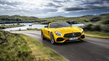 新的梅赛德斯-AMG GT S Roadster揭幕