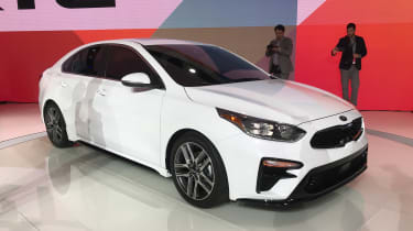 新的2019年Kia Forte在底特律电机展上为美国市场推出