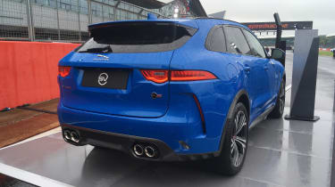 新的Jaguar F-Pace SVR让英国首次亮相