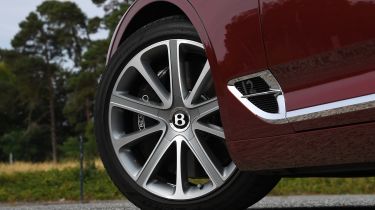Adrian Hallmark：New Bentley CEO谈论未来的产品，电动汽车和盈利能力