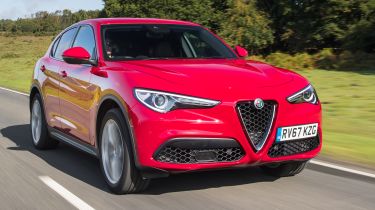 Alfa Romeo Stelvio由亚马逊提供的测试驱动器