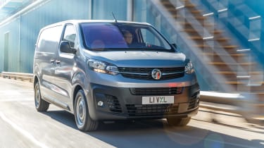 新的Vauxhall Vivaro Van于2019年的商用车展上透露