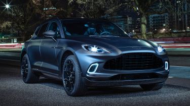 New Aston Martin DBX by q显示了自定义选项