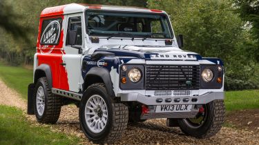 Land Rover Buys Bowler Performance 4x4专家