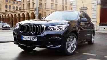 新的BMW X3 XDrive30E引导品牌的插件混合动力推动