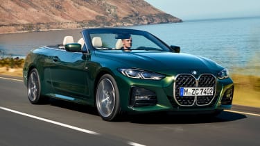 新的2021 BMW 4系列敞篷车揭开