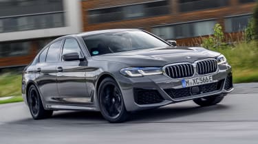 新的2020 BMW 545E PHEV：规格，详细信息和原型驱动器