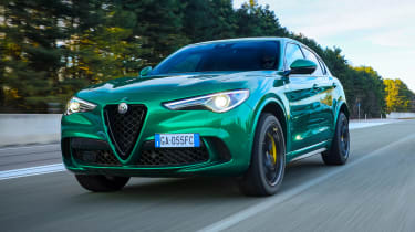 Hot Alfa Romeo Stelvio Quadrifoglio SUV修改了2020年