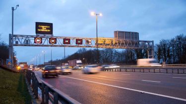 不到一半英国司机知道智能高速公路规则