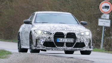 新的2022 BMW M4 CS首次屏蔽