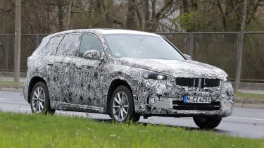 新款2022 BMW IX1电动SUV SPIED