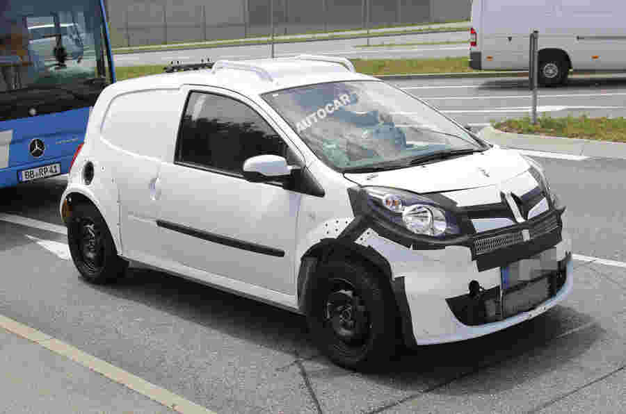 Smart Ramps Up Forfour / Twingo测试