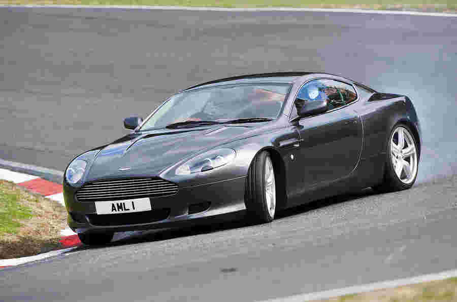 周末赢得Aston Martin DB9