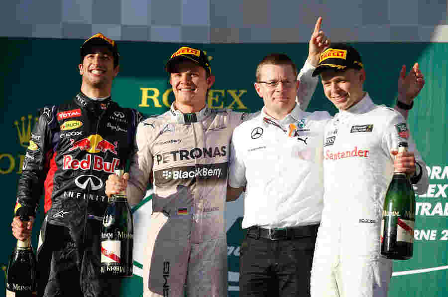 罗斯伯格在澳大利亚领导F1赛季开瓶器