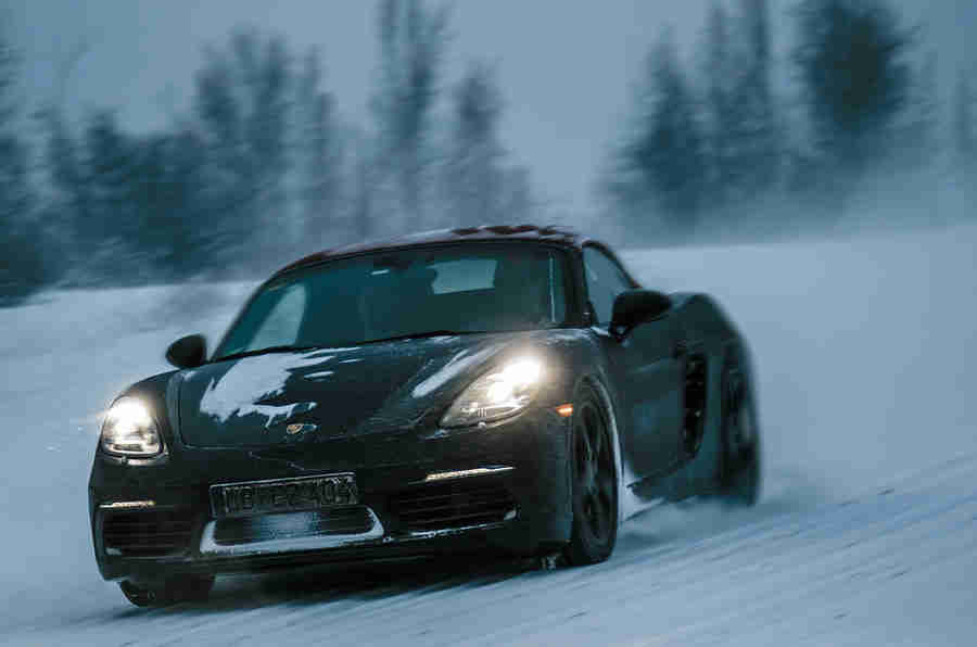 2016 Porsche 718 Boxster  - 首先骑