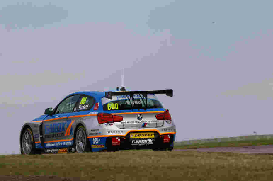 Rockingham BTCC：Tordoff维护锦标赛铅