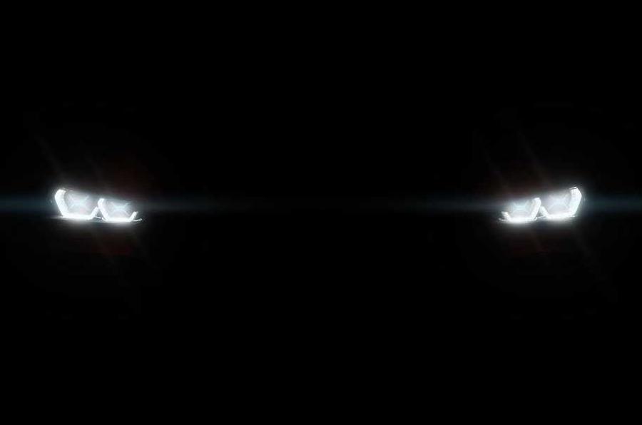 2017年BMW X2在巴黎汽车展示前戏弄亮相