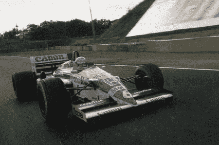 Throwback周四：驾驶1987年F1冠军威廉姆斯FW11B