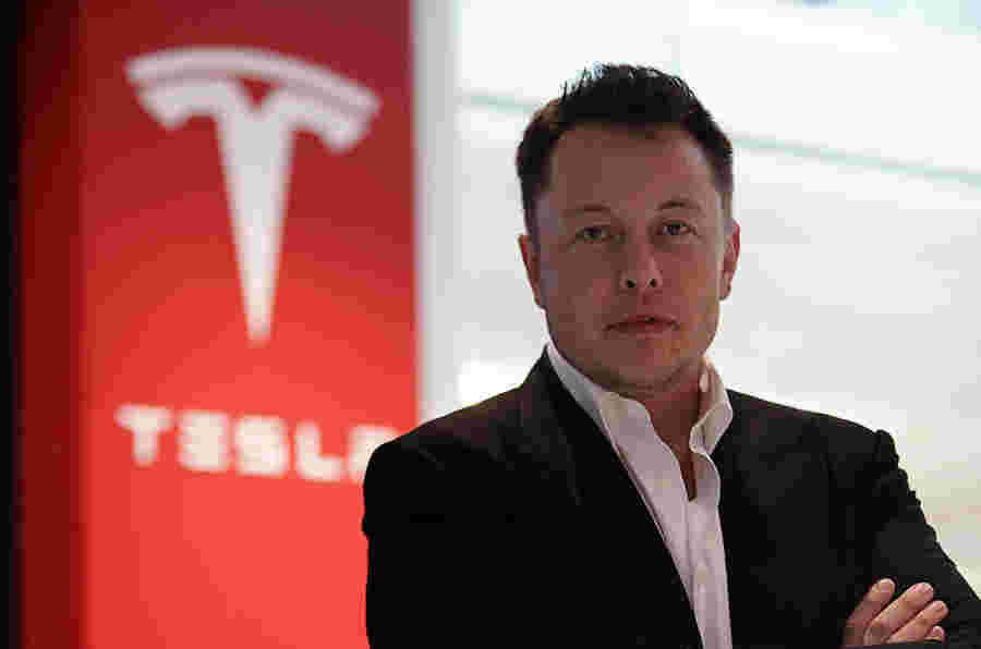 Elon Musk展示了高速EV运输隧道