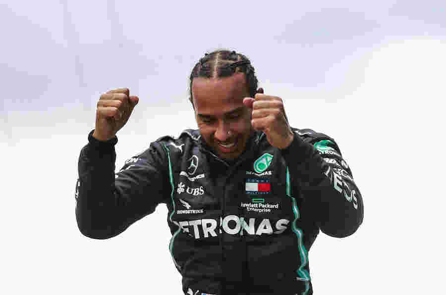 Lewis Hamilton签署Mercedes-AMG F1交易2021季