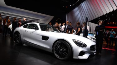 Mercedes Amg GT在销售现货：完整的细节，价格和规格