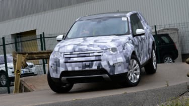 Land Rover Discovery Sport：Prototype Ride Review
