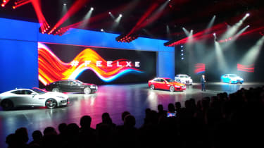 Jaguar XE推出extravaganza的所有行动